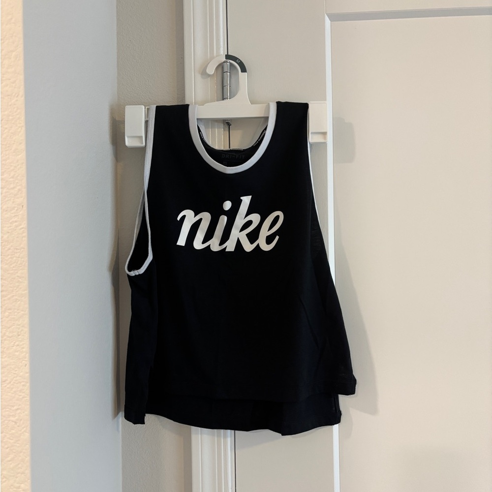 Nike Black and White Sleeveless Tank